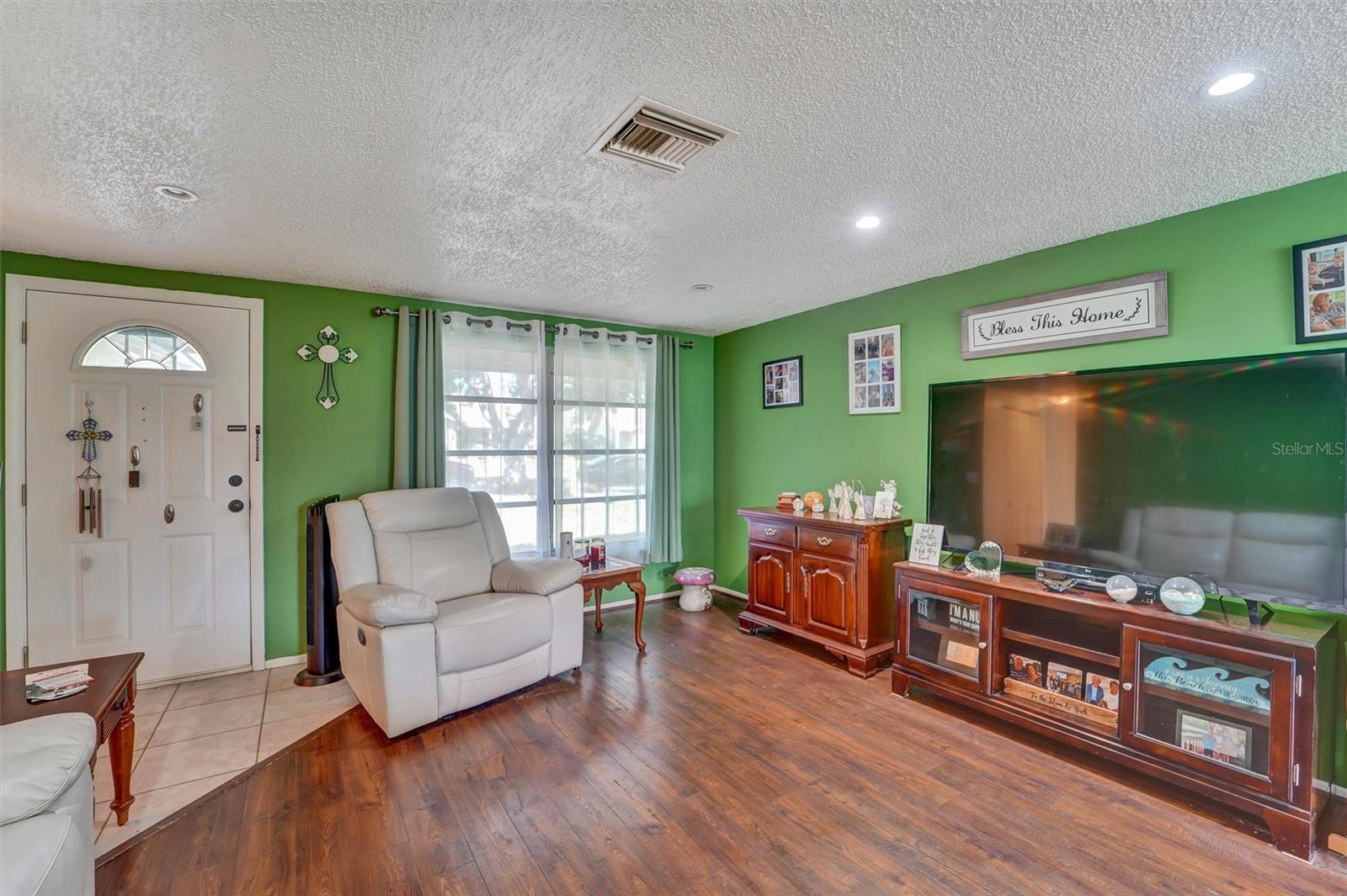 10800 Los Santos, Port Richey, FL 34668