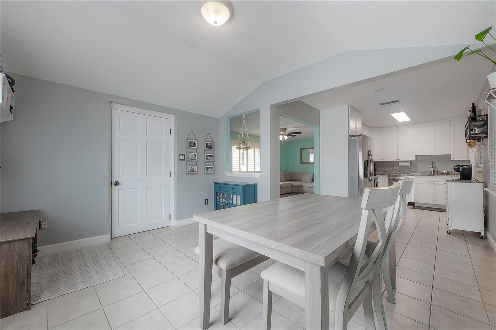 5937 13th, St Petersburg, FL 33710