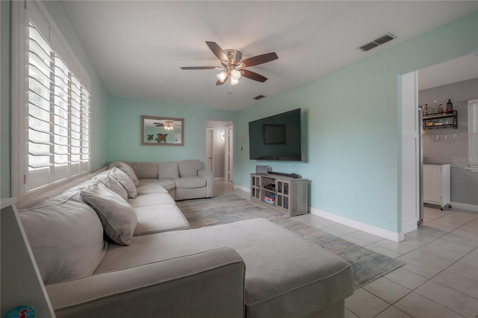 5937 13th, St Petersburg, FL 33710