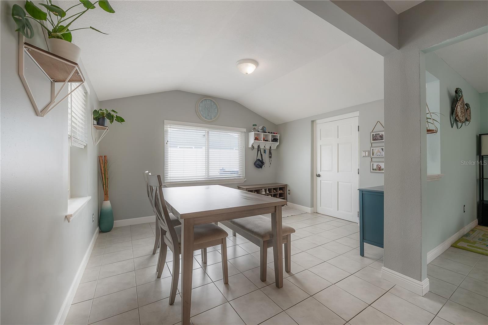 5937 13th, St Petersburg, FL 33710