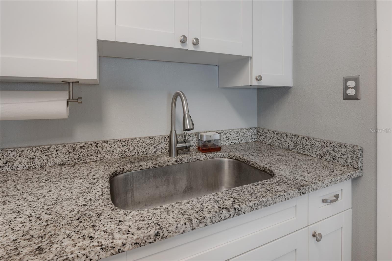 5937 13th, St Petersburg, FL 33710