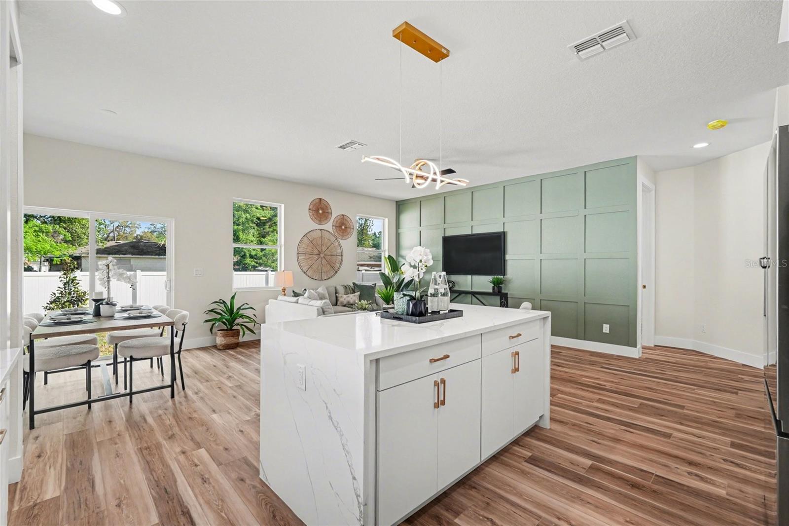 1719 Perio, Tampa, FL 33612