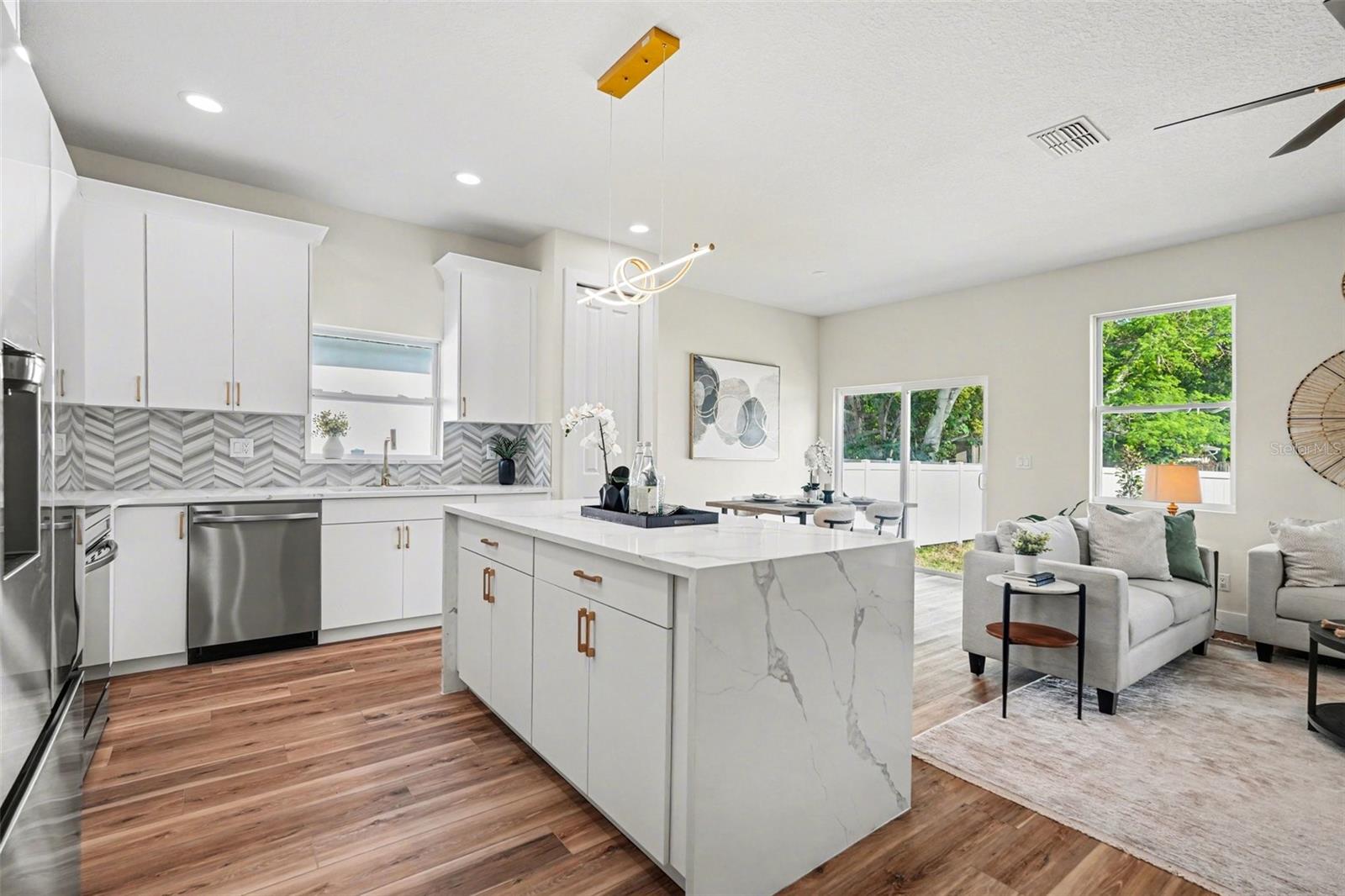 1719 Perio, Tampa, FL 33612