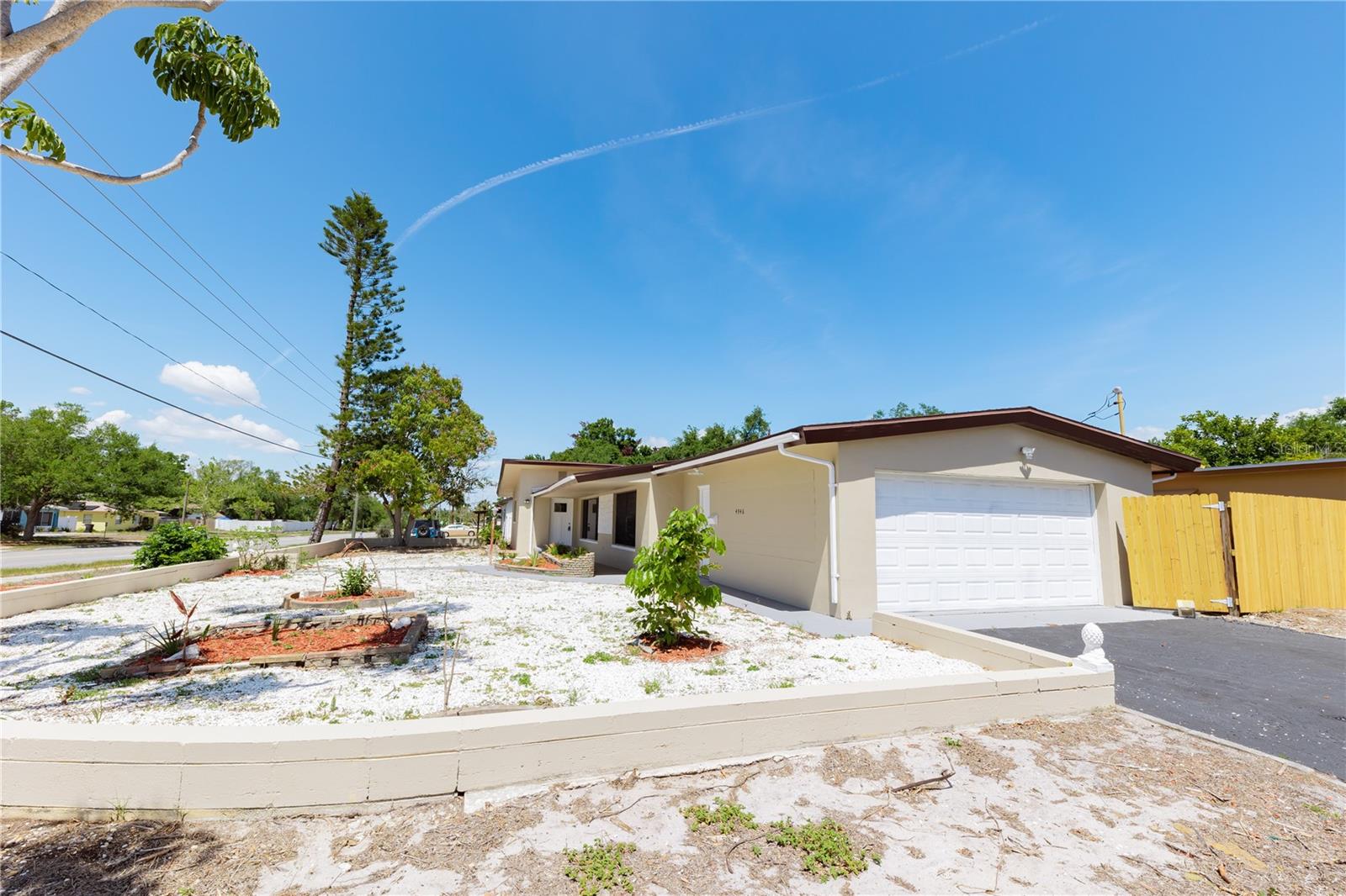4946 Dr Martin Luther King Jr, St Petersburg, FL 33705