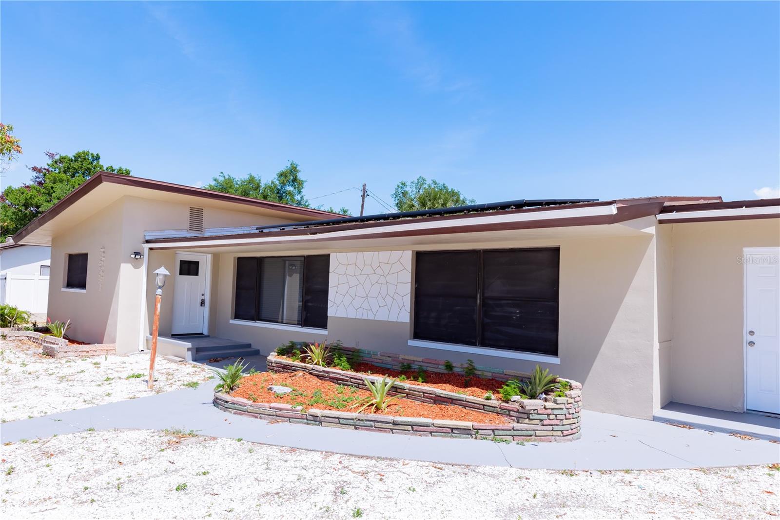 4946 Dr Martin Luther King Jr, St Petersburg, FL 33705