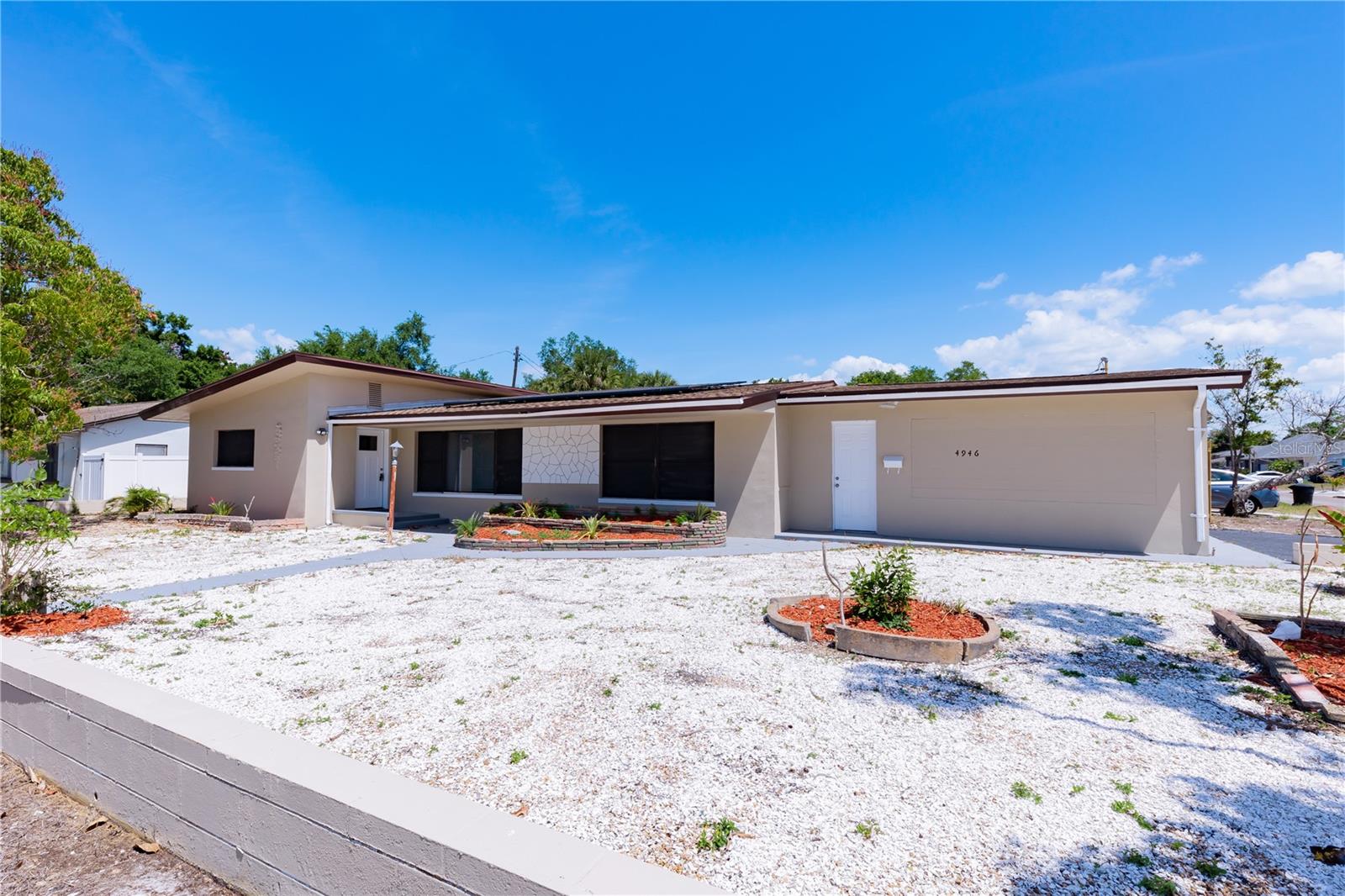 4946 Dr Martin Luther King Jr, St Petersburg, FL 33705