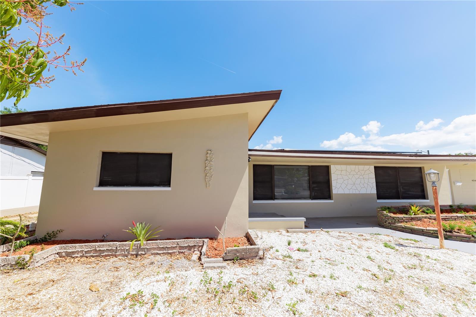 4946 Dr Martin Luther King Jr, St Petersburg, FL 33705