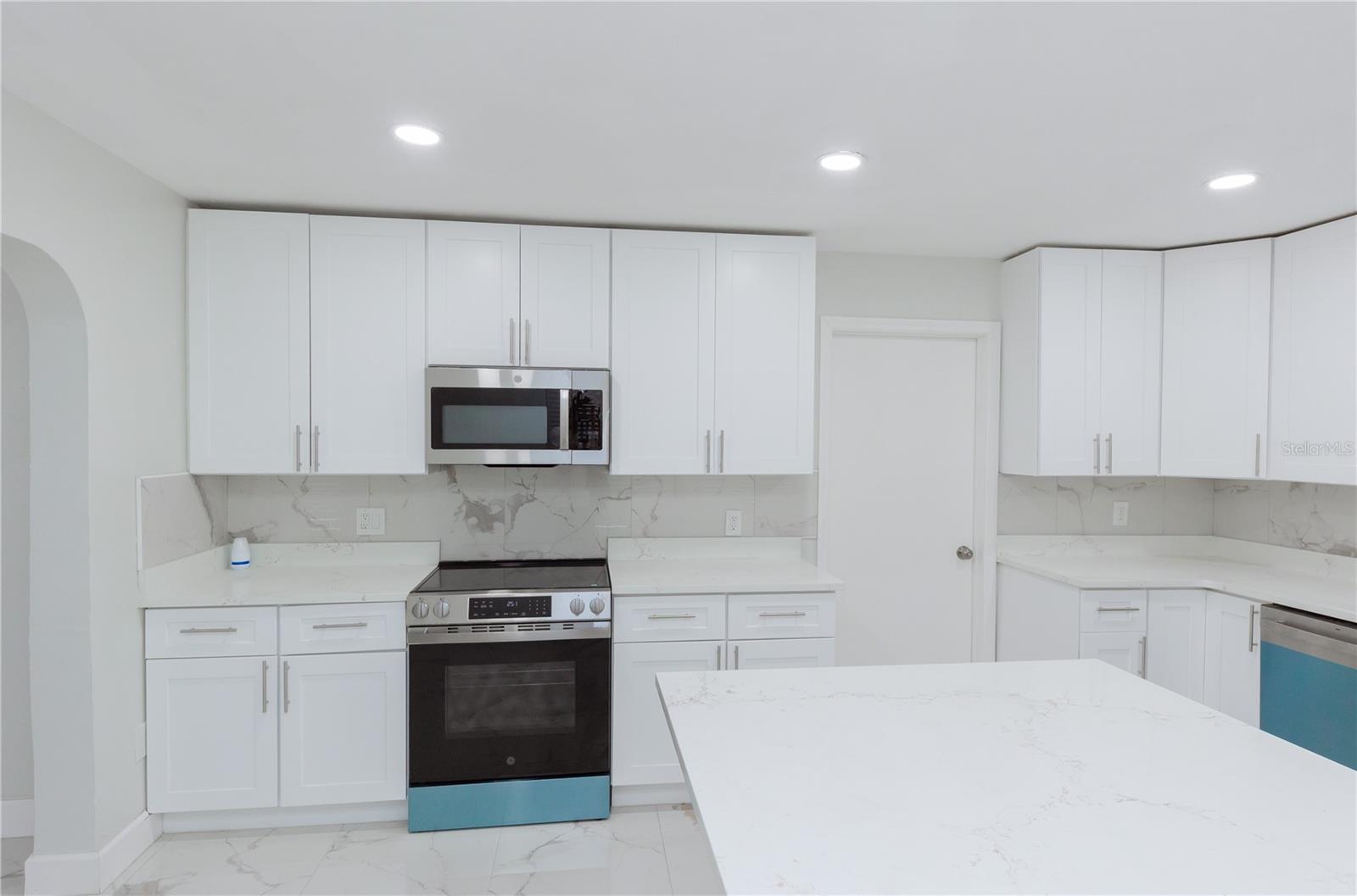4946 Dr Martin Luther King Jr, St Petersburg, FL 33705
