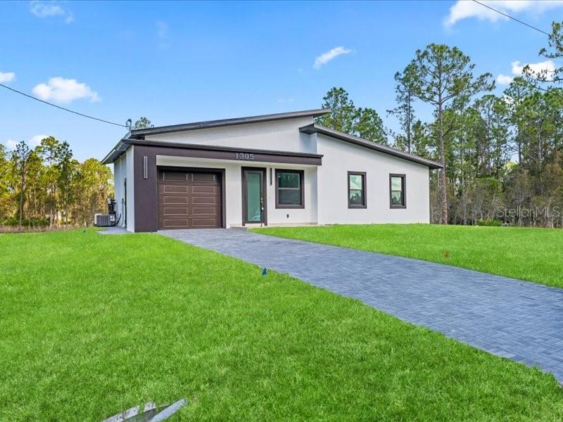 1305 Mcarthur, Lehigh Acres, FL 33972