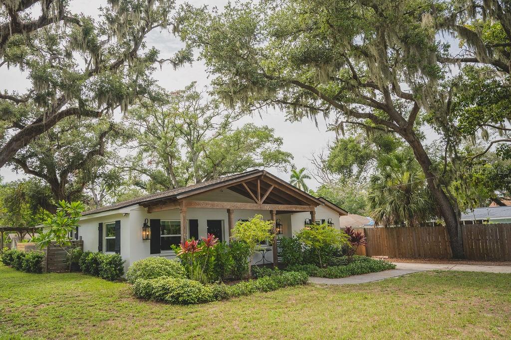 216 18th, Bradenton, FL 34208