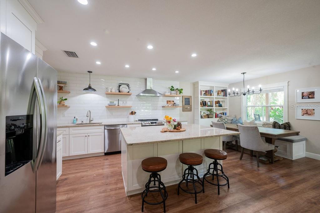 216 18th, Bradenton, FL 34208