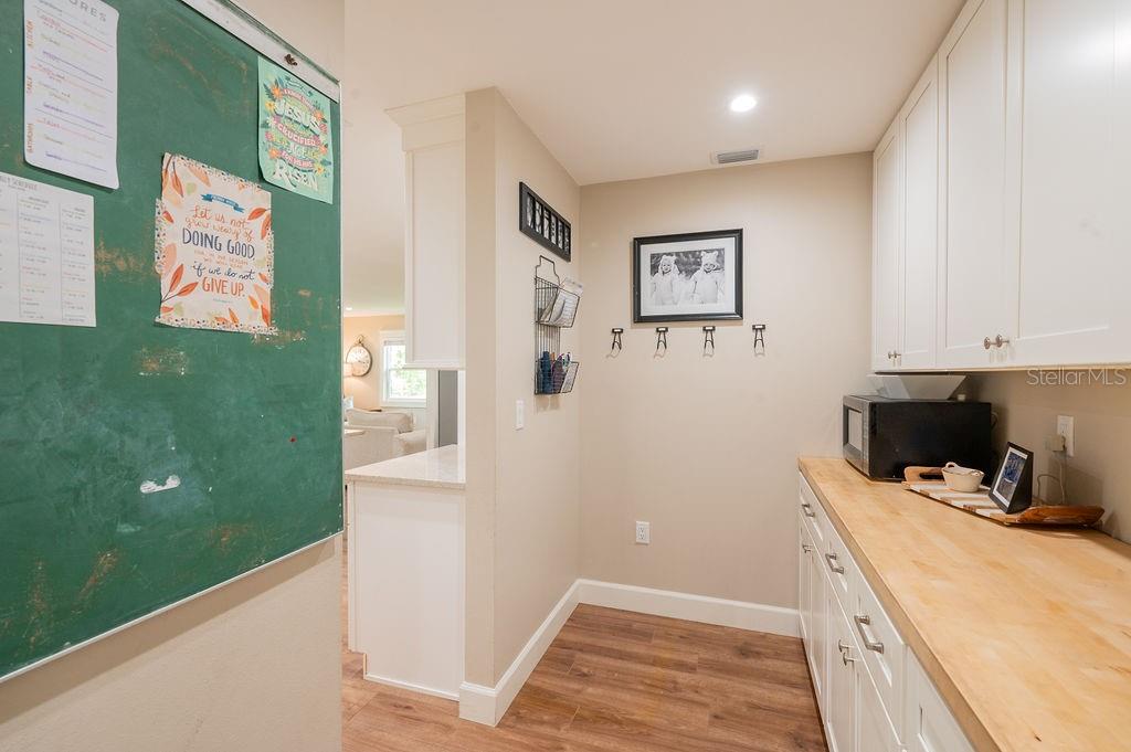 216 18th, Bradenton, FL 34208