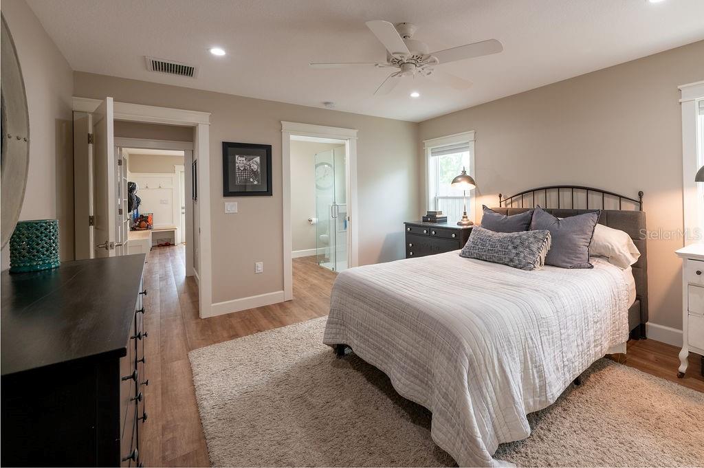 216 18th, Bradenton, FL 34208
