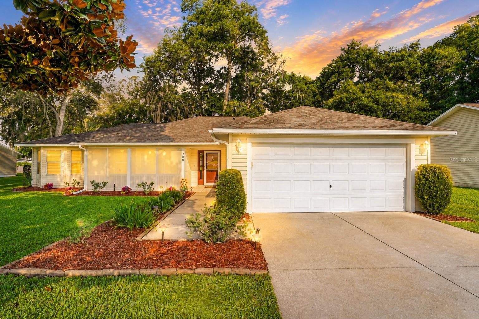 108 Cherry Blossom, Lady Lake, FL 32159