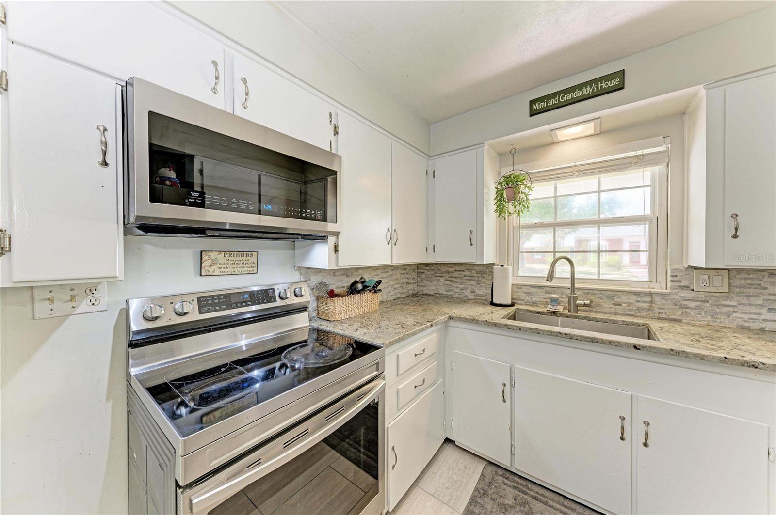405 20th, Bradenton, FL 34205