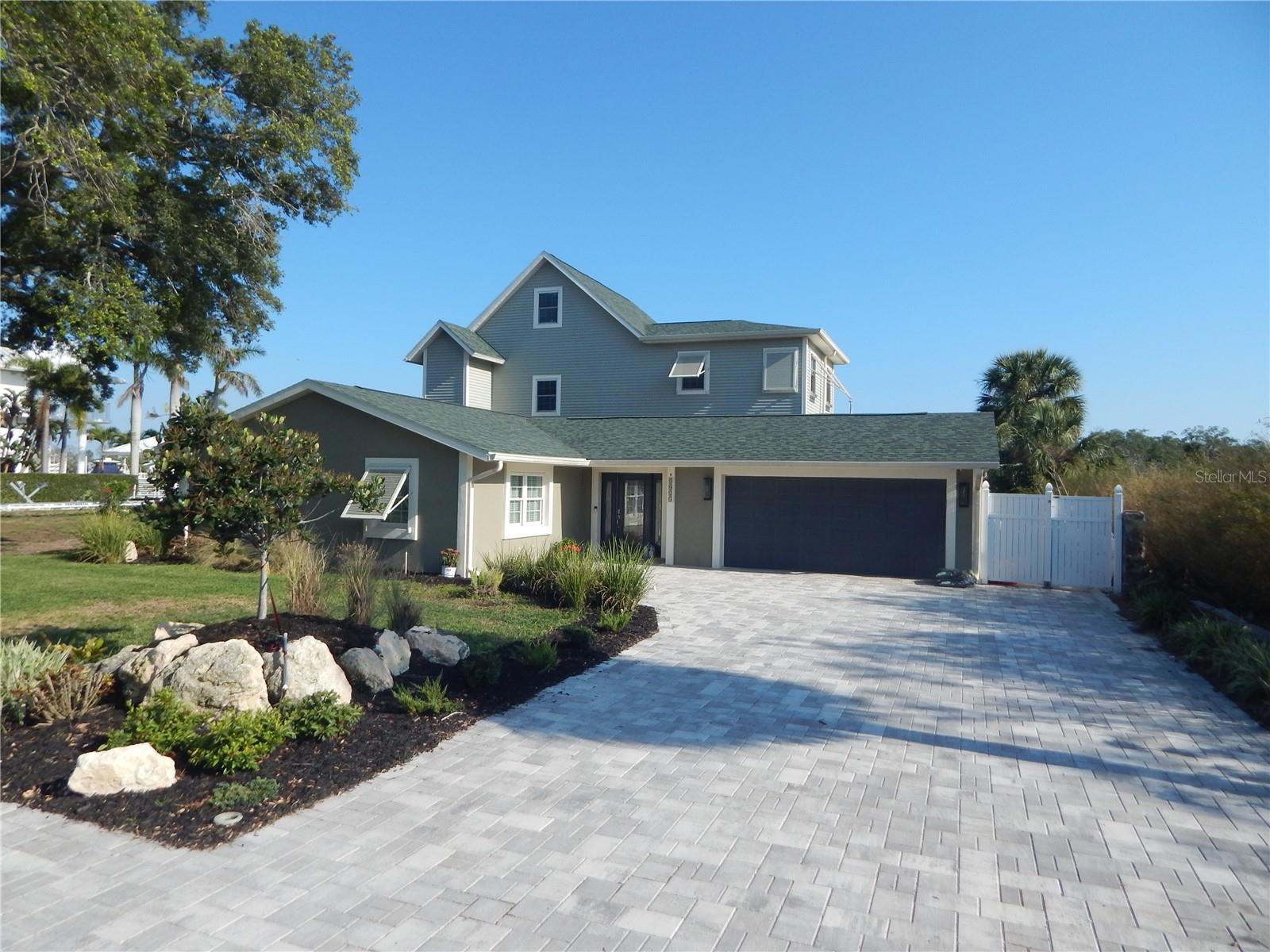 8025 Island, Port Richey, FL 34668