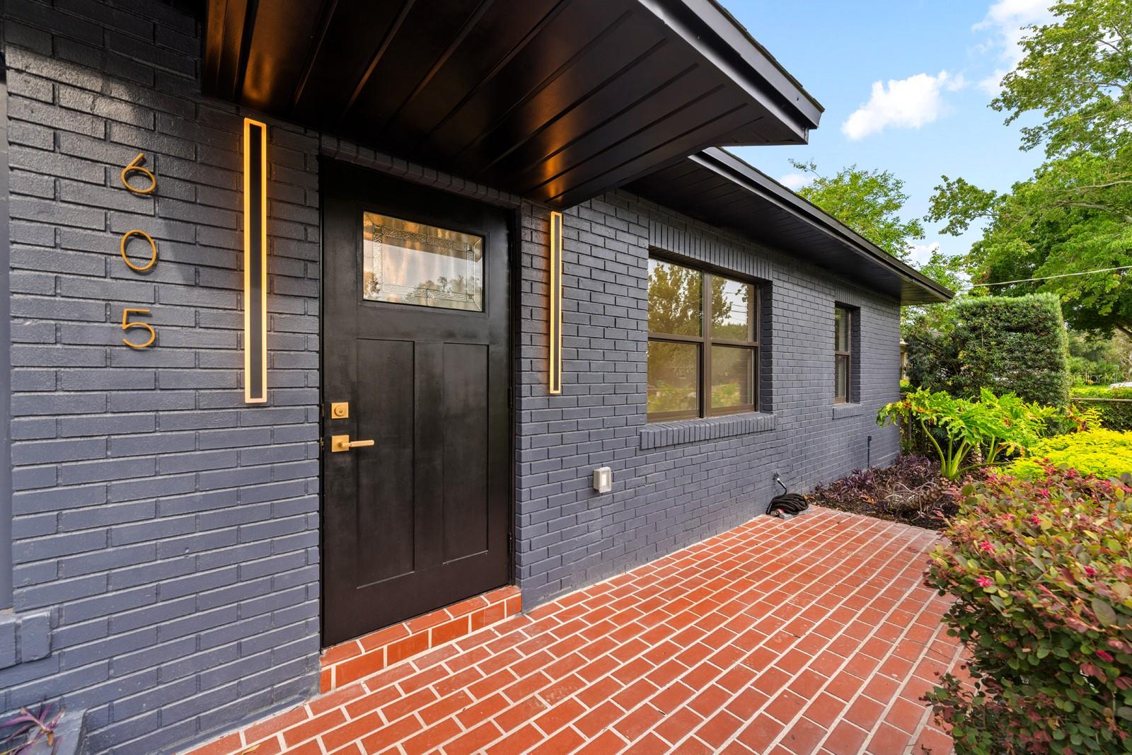 605 Woodlynne, Tampa, FL 33609