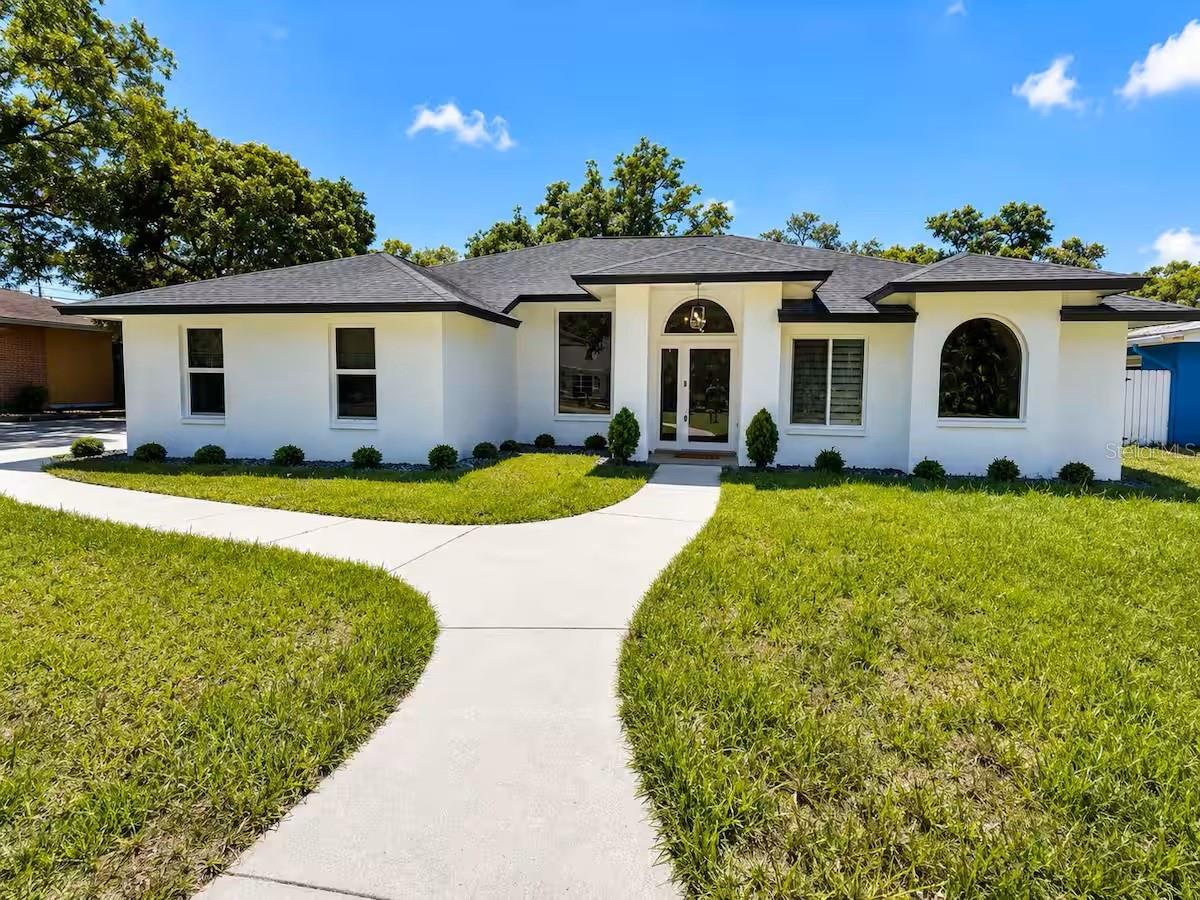4760 Camphor, Sarasota, FL 34231