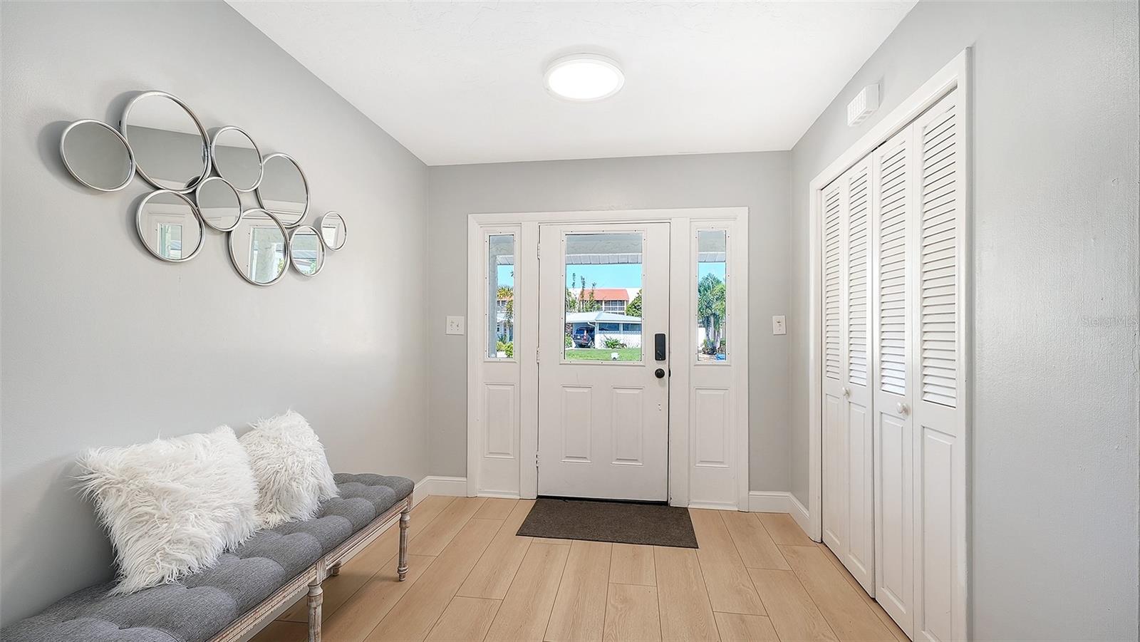 6515 Colonial, Sarasota, FL 34231