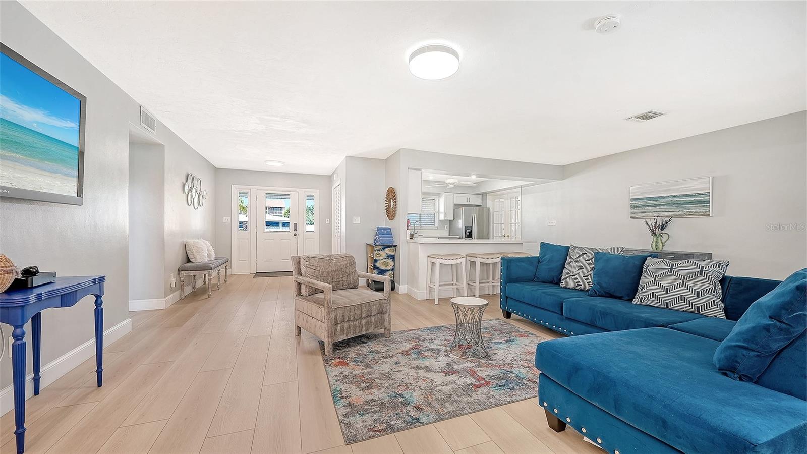 6515 Colonial, Sarasota, FL 34231