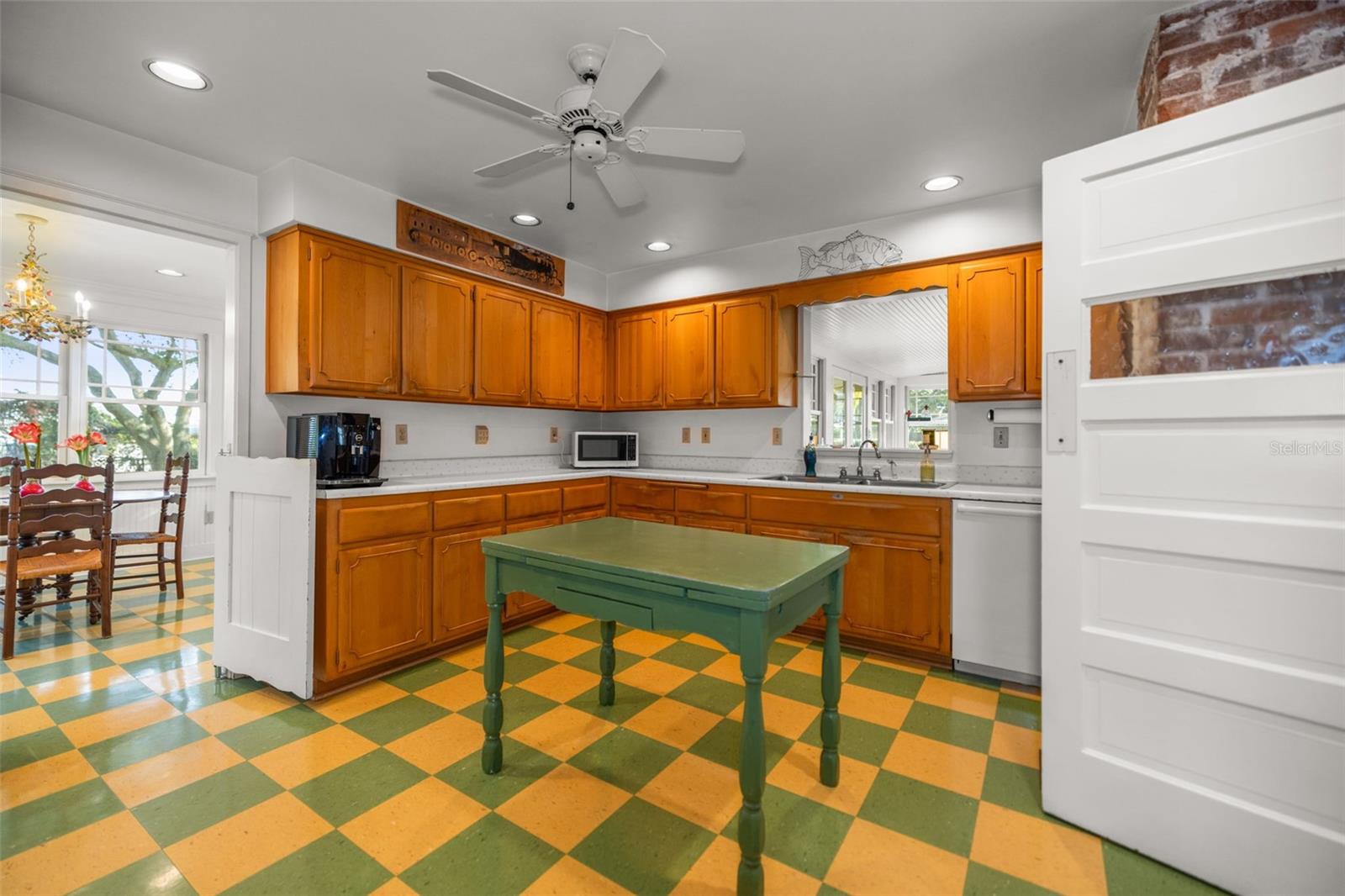 458 Scotland, Dunedin, FL 34698