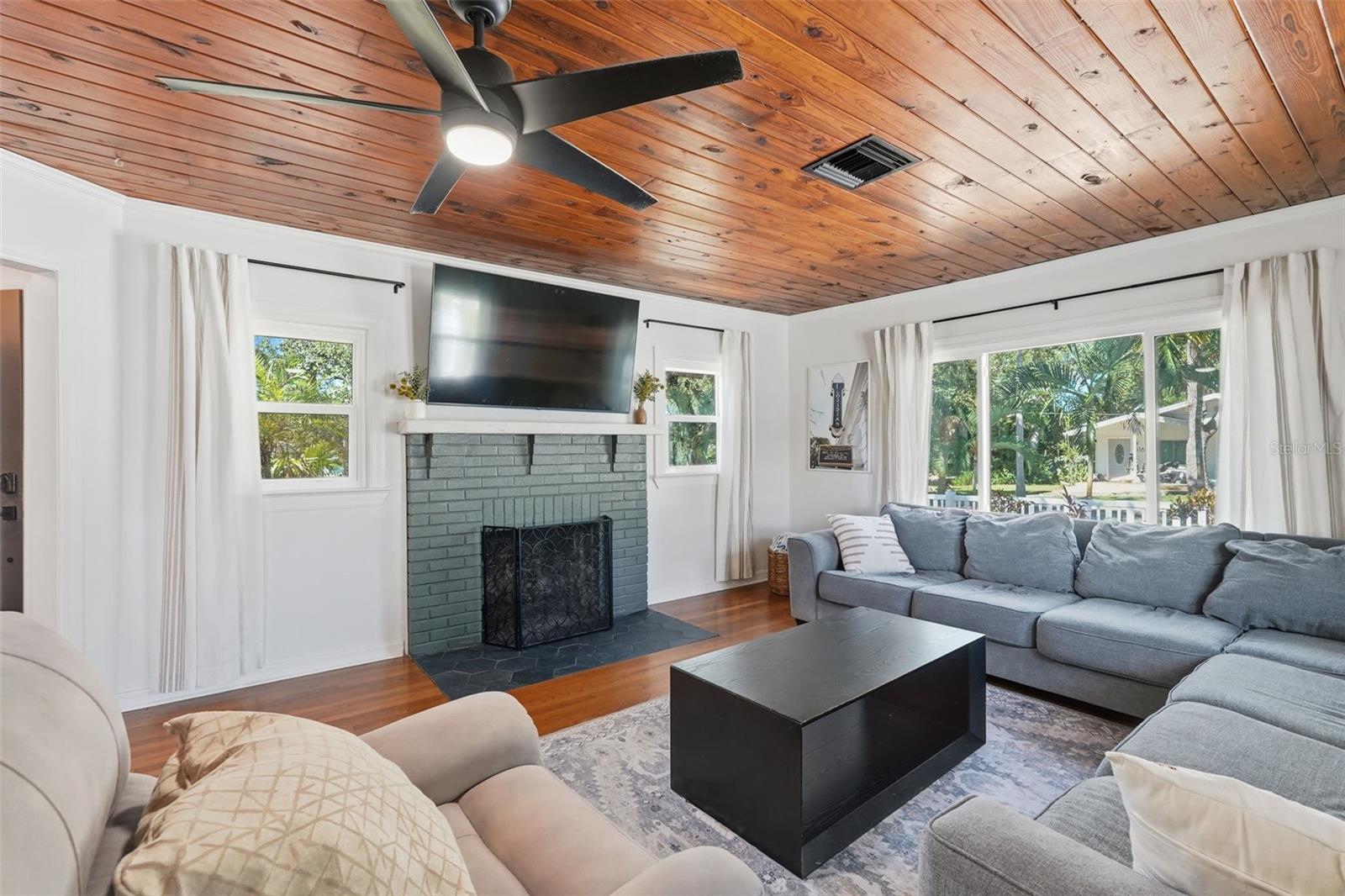 517 Avery, Crystal Beach, FL 34681