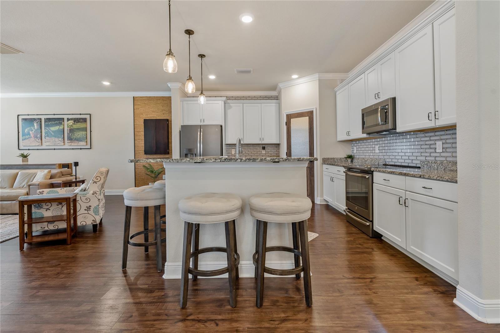 597 Ozona Village, Palm Harbor, FL 34683