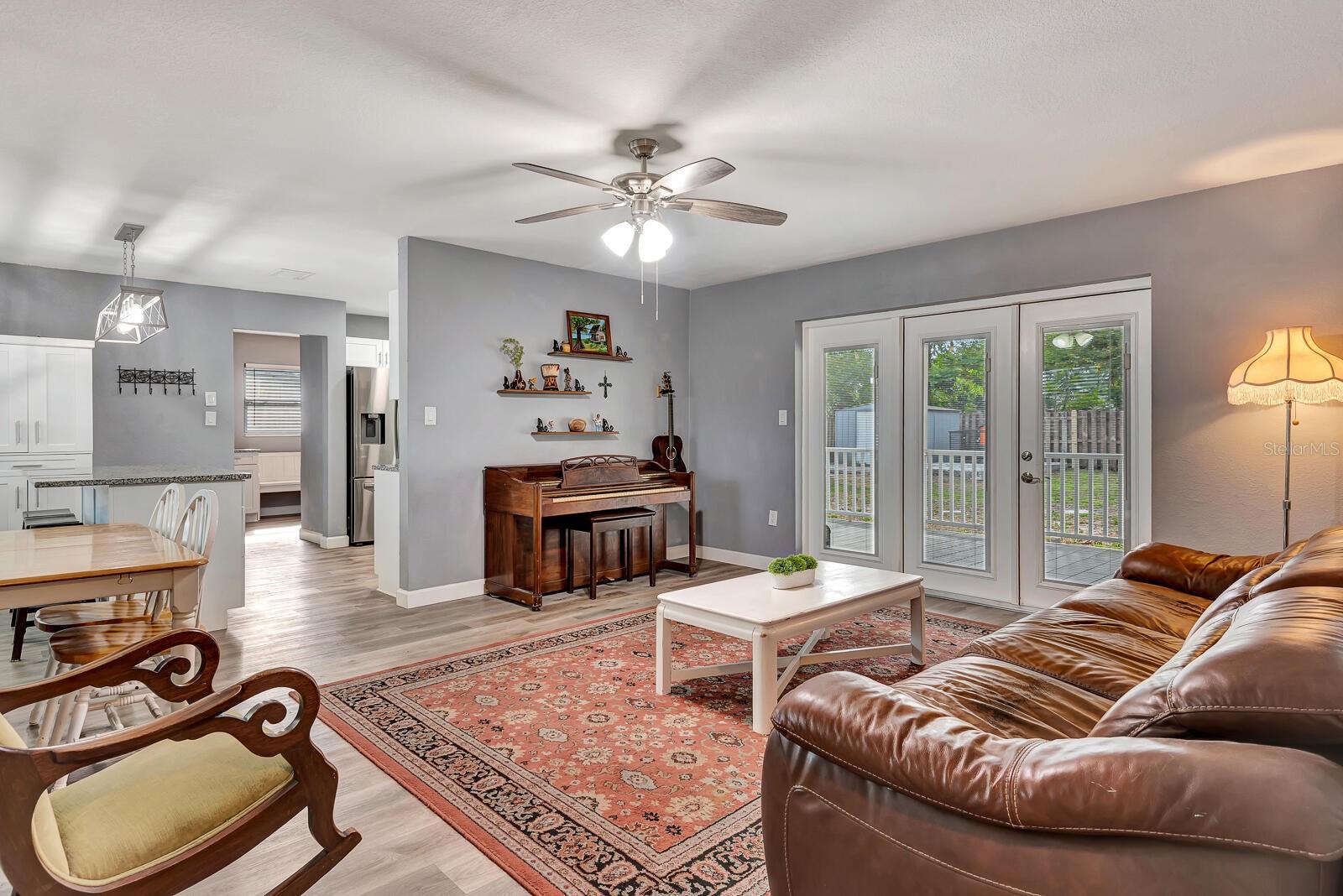 2510 51st Avenue, Bradenton, FL 34207