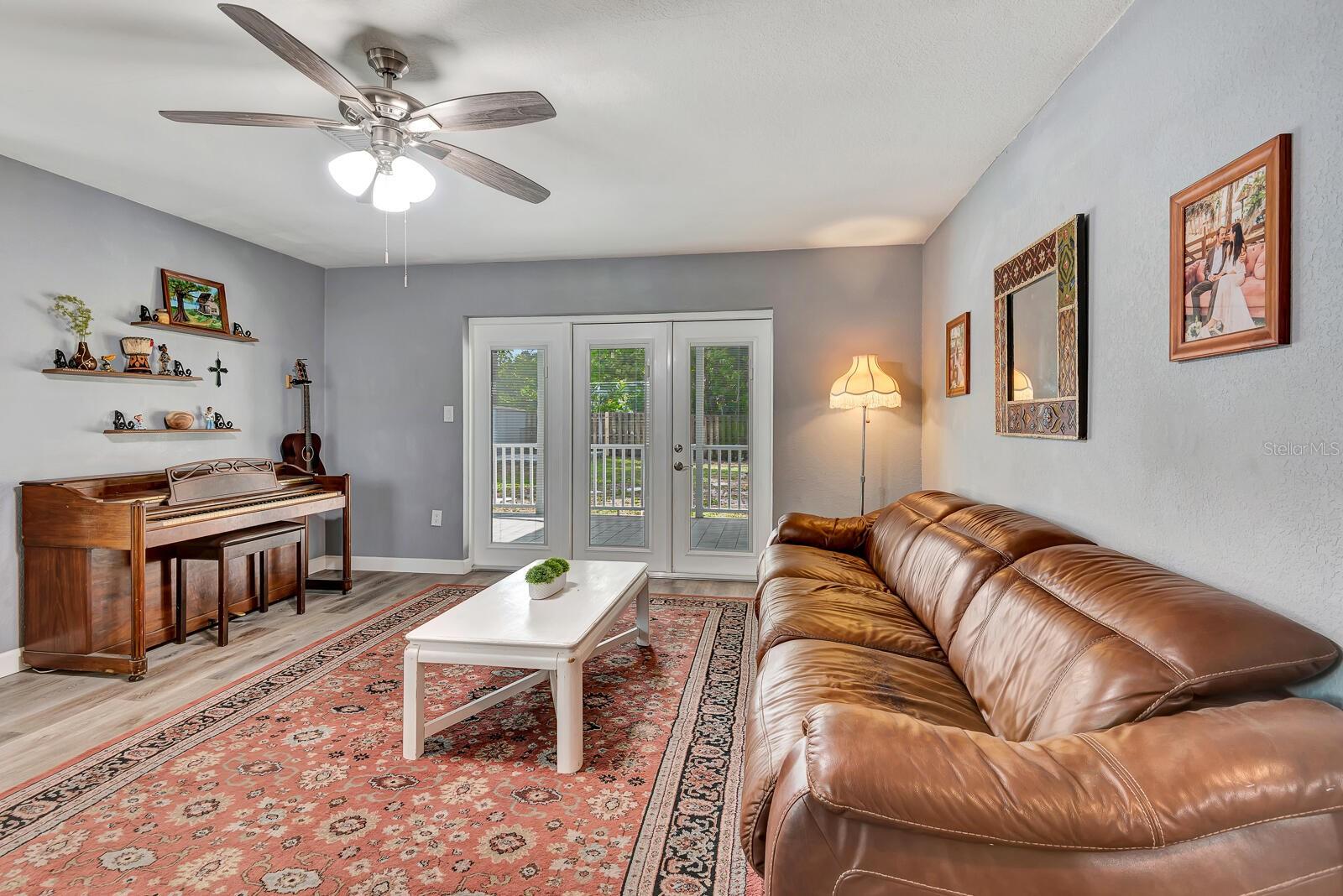 2510 51st Avenue, Bradenton, FL 34207