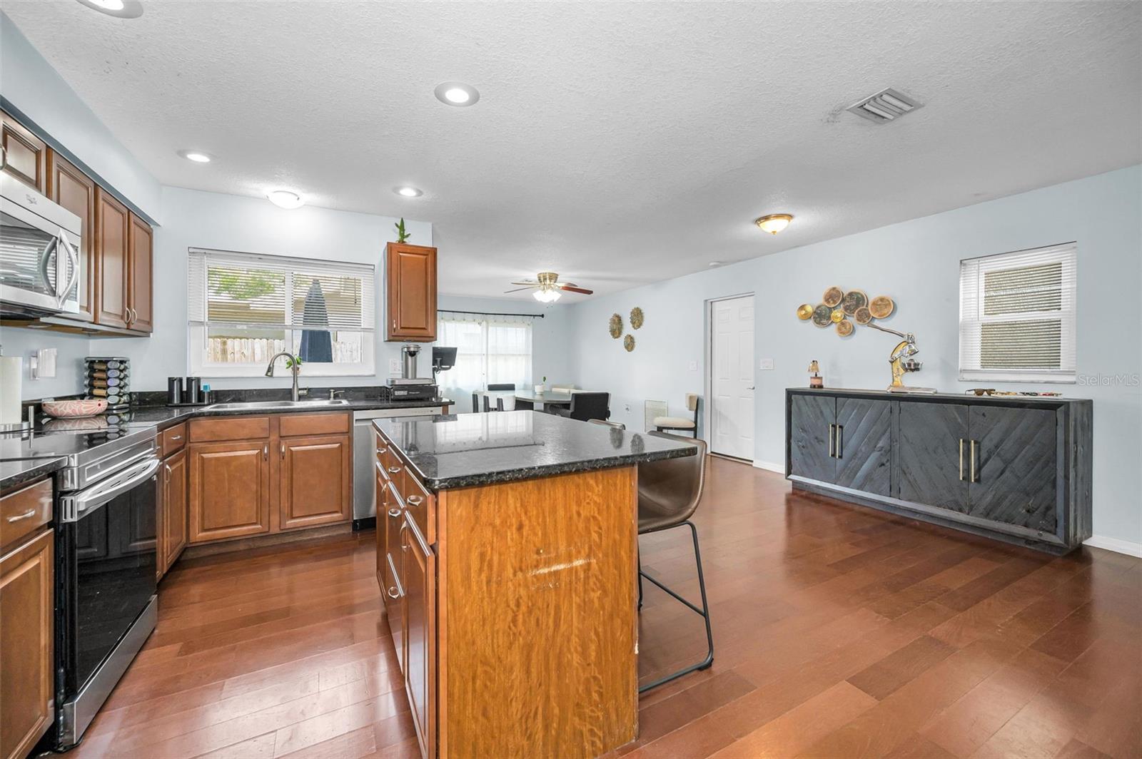 1760 Orangeside, Palm Harbor, FL 34683