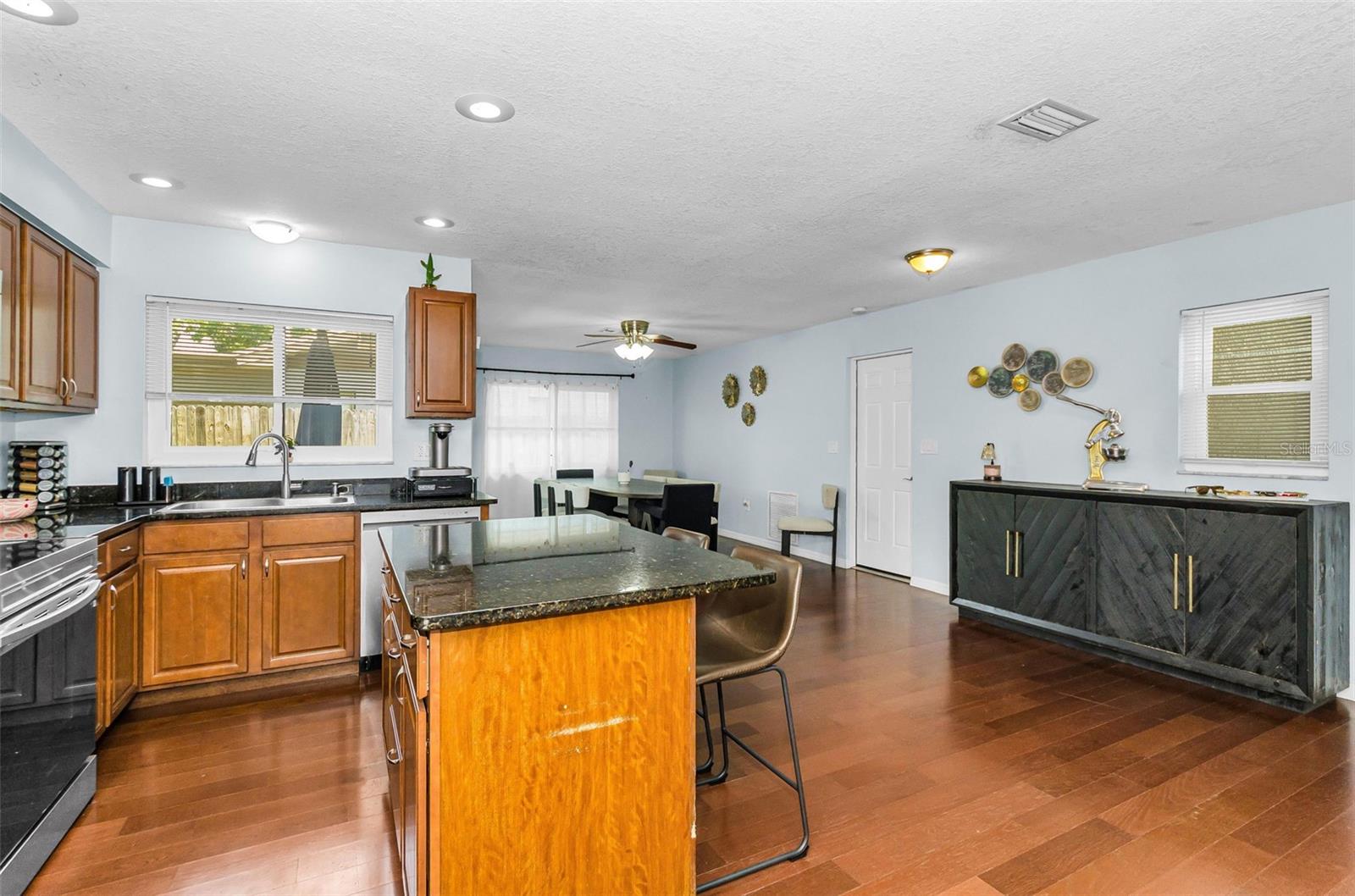 1760 Orangeside, Palm Harbor, FL 34683