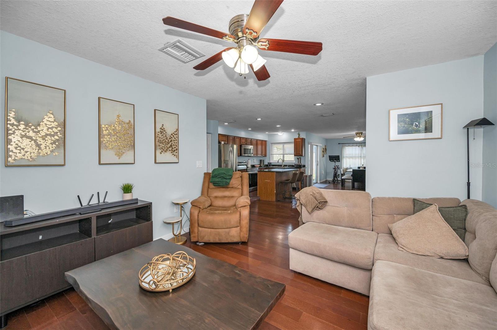 1760 Orangeside, Palm Harbor, FL 34683