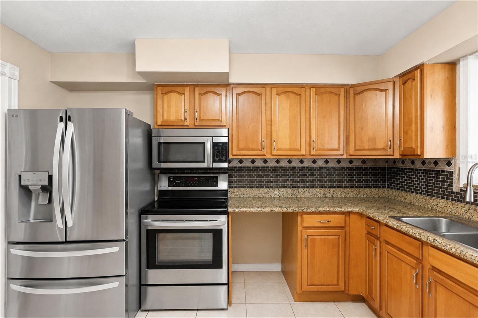 3827 38th, St Petersburg, FL 33713