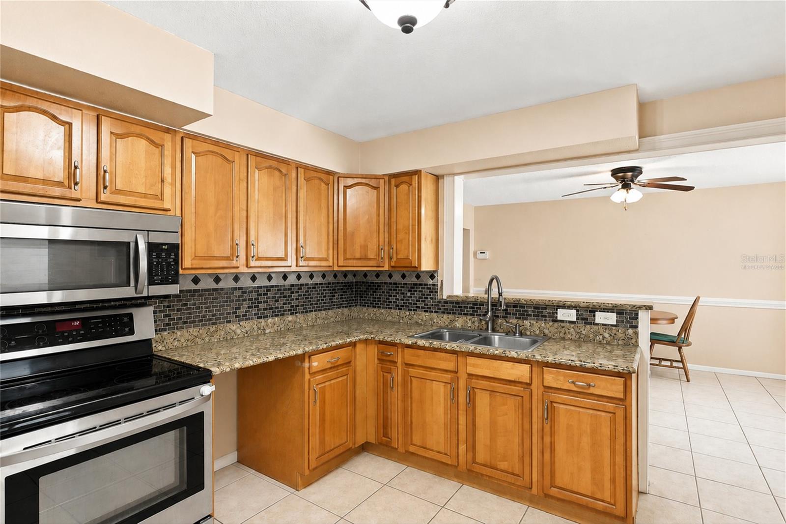 3827 38th, St Petersburg, FL 33713
