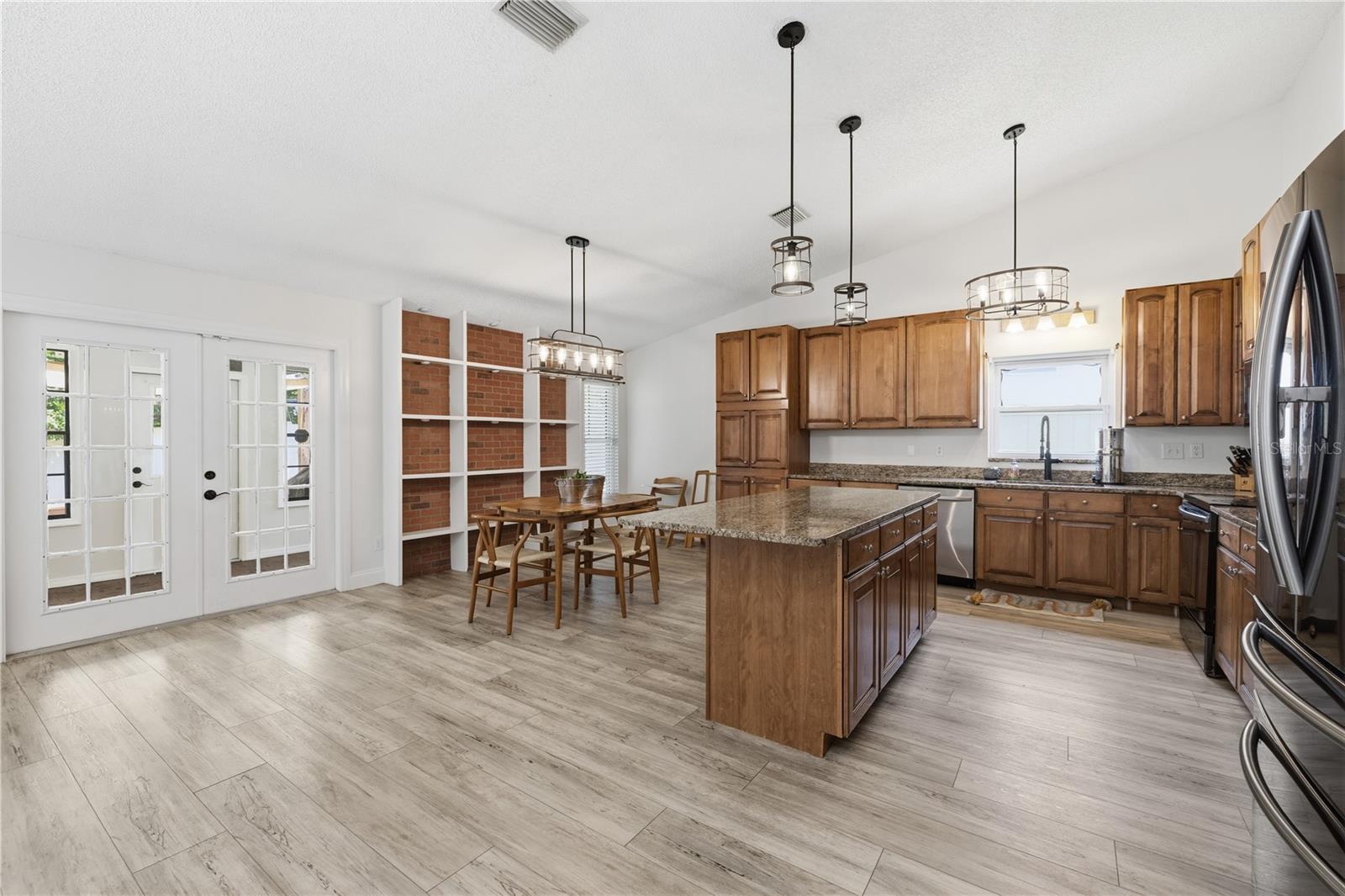 1570 Club, Tarpon Springs, FL 34689