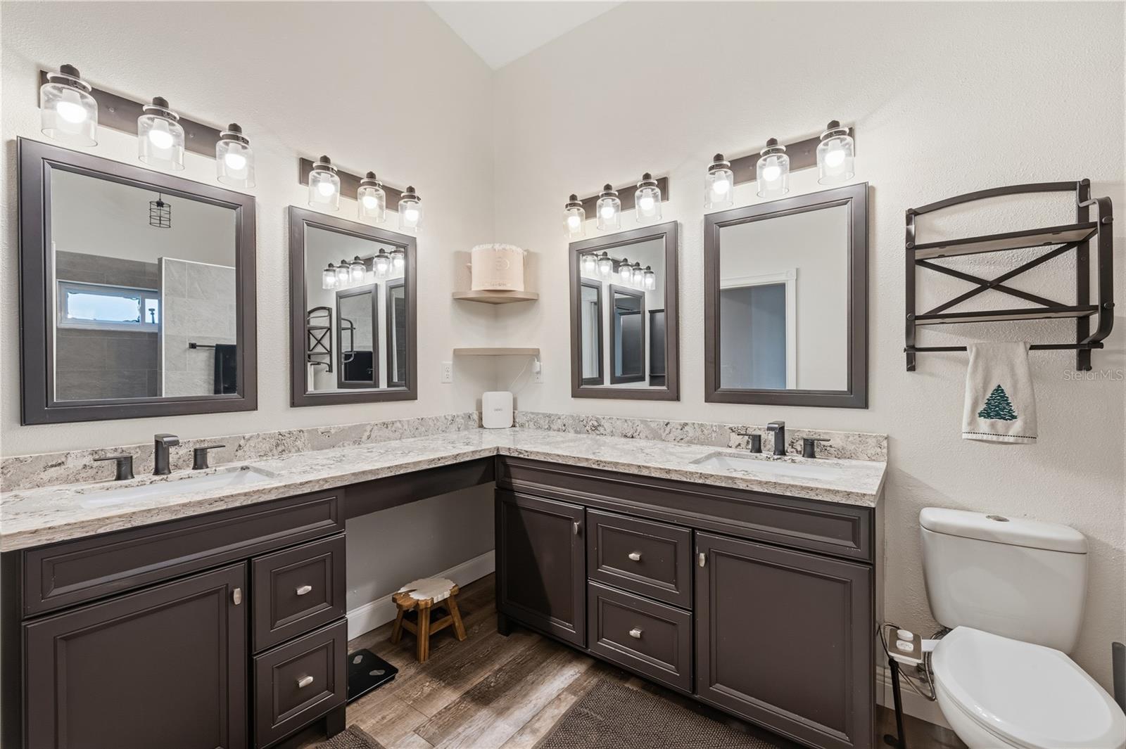 1570 Club, Tarpon Springs, FL 34689