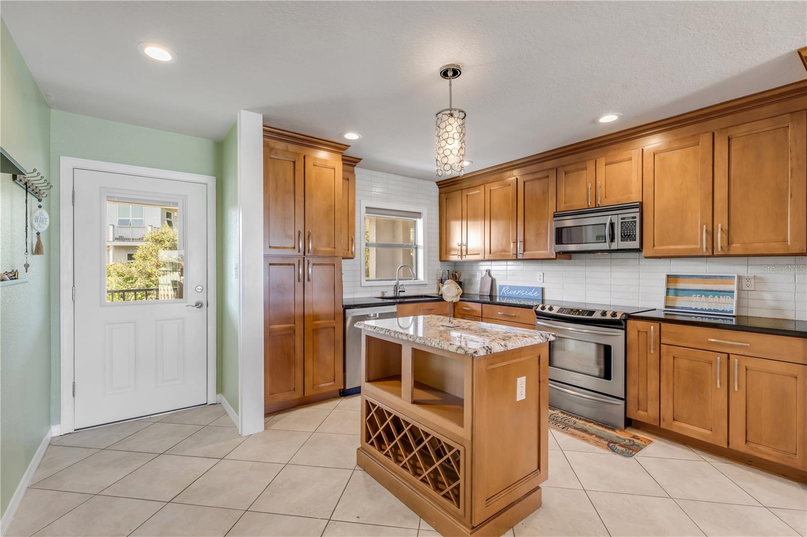 2100 Peninsula Unit 305, New Smyrna Beach, FL 32169