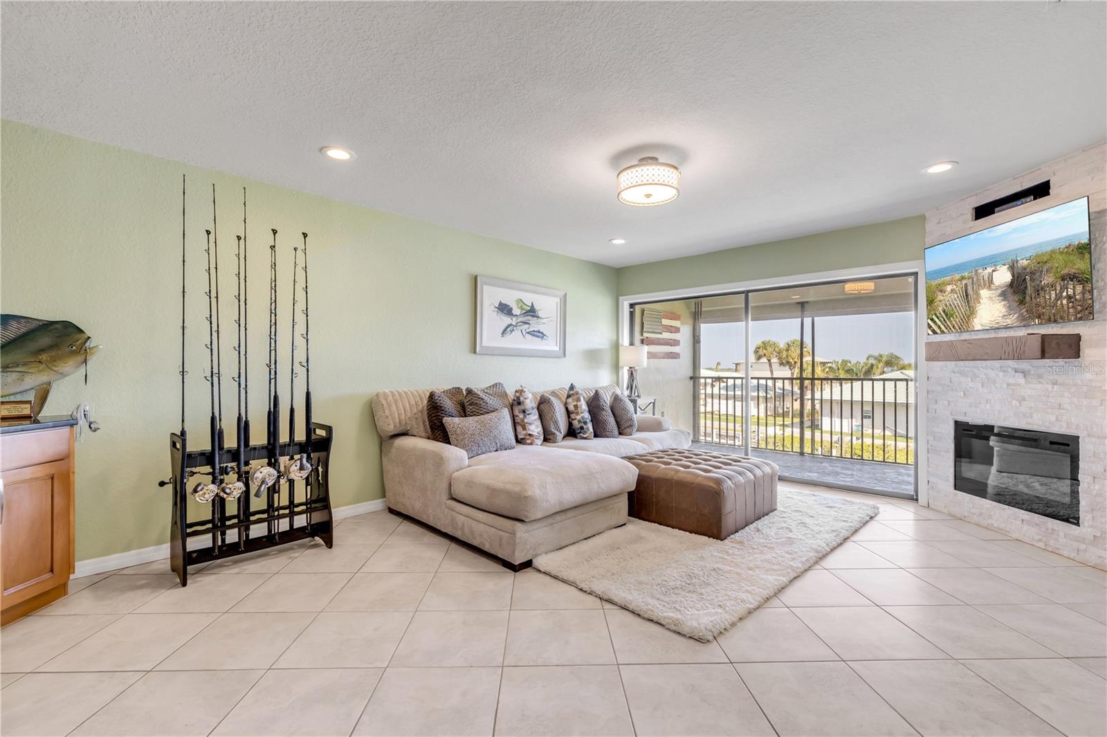 2100 Peninsula Unit 305, New Smyrna Beach, FL 32169