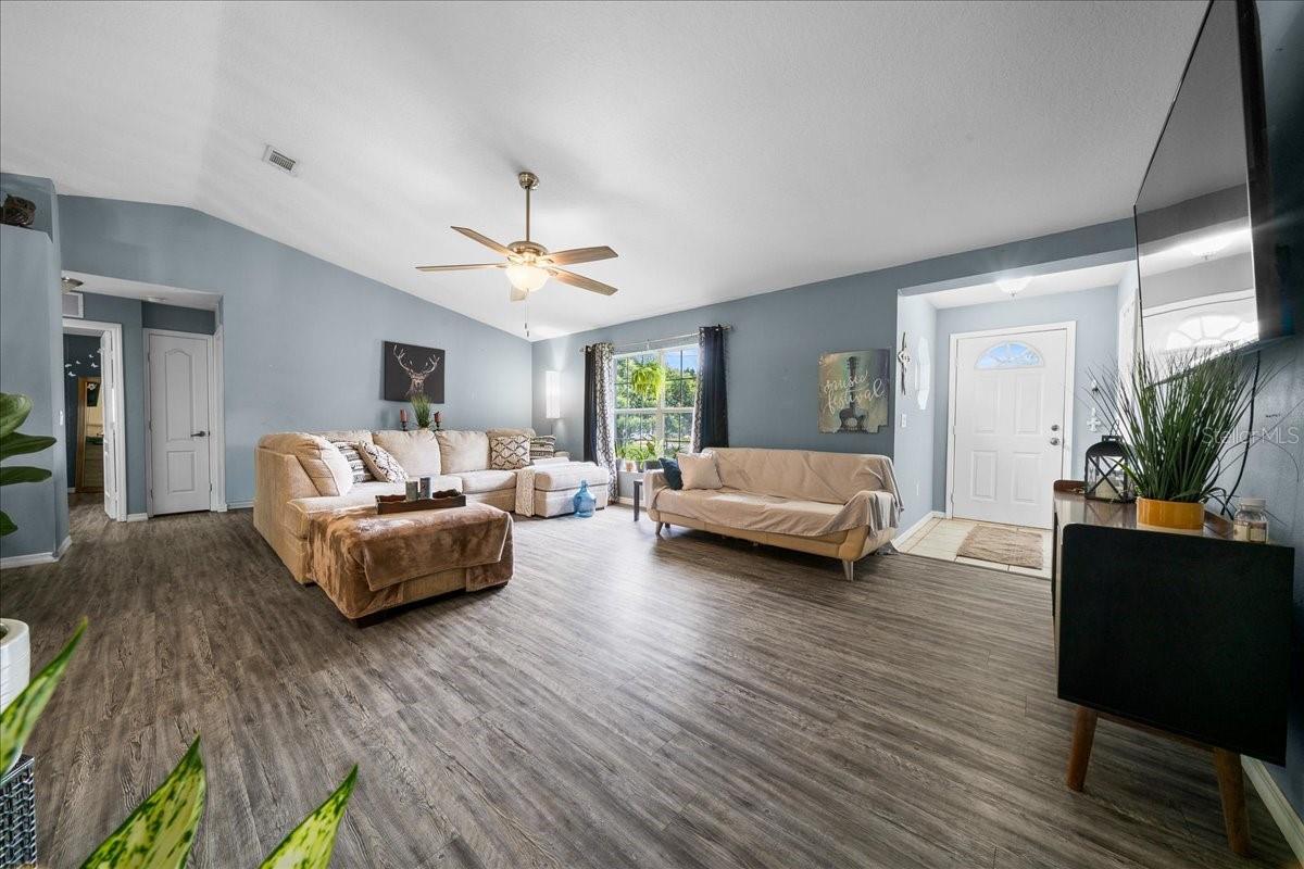 9 Pine Circle, Ocala, FL 34472