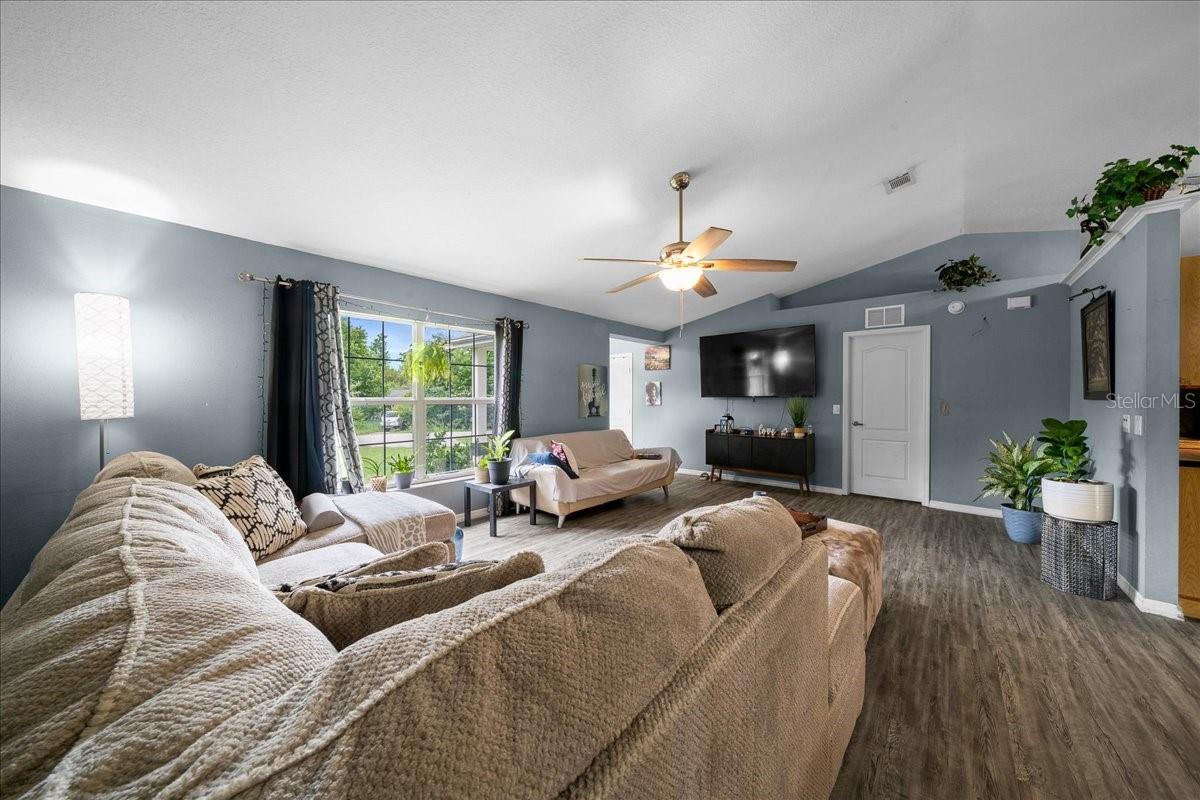 9 Pine Circle, Ocala, FL 34472