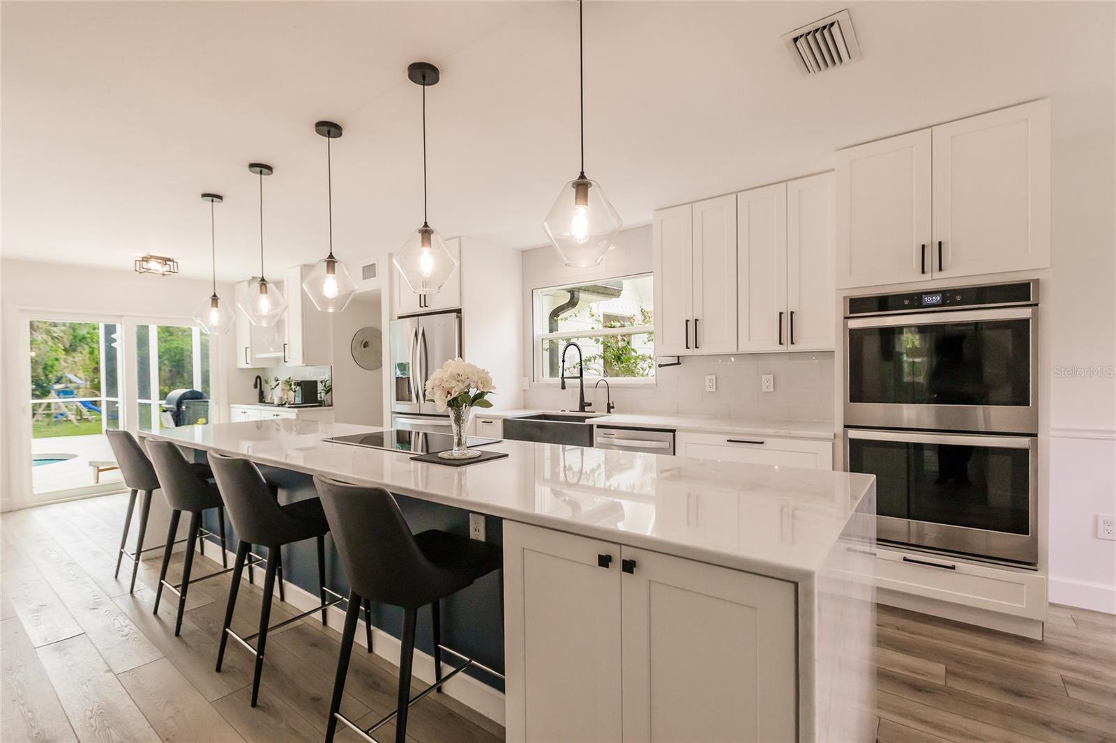 1587 Firethorne Lakes, Sarasota, FL 34240
