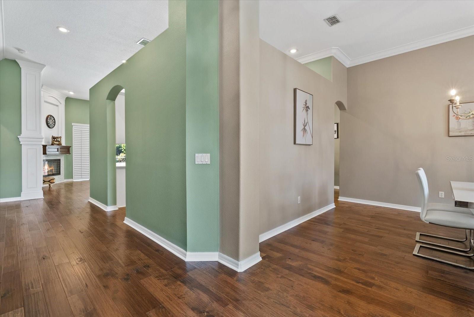 9145 Highland Ridge Way, Tampa, FL 33647