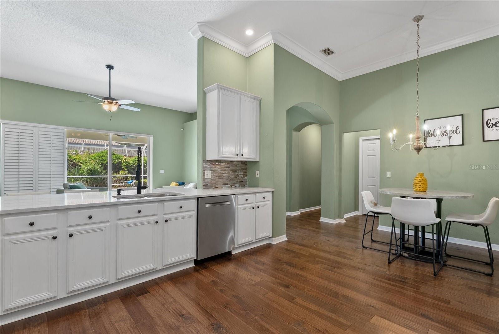 9145 Highland Ridge Way, Tampa, FL 33647