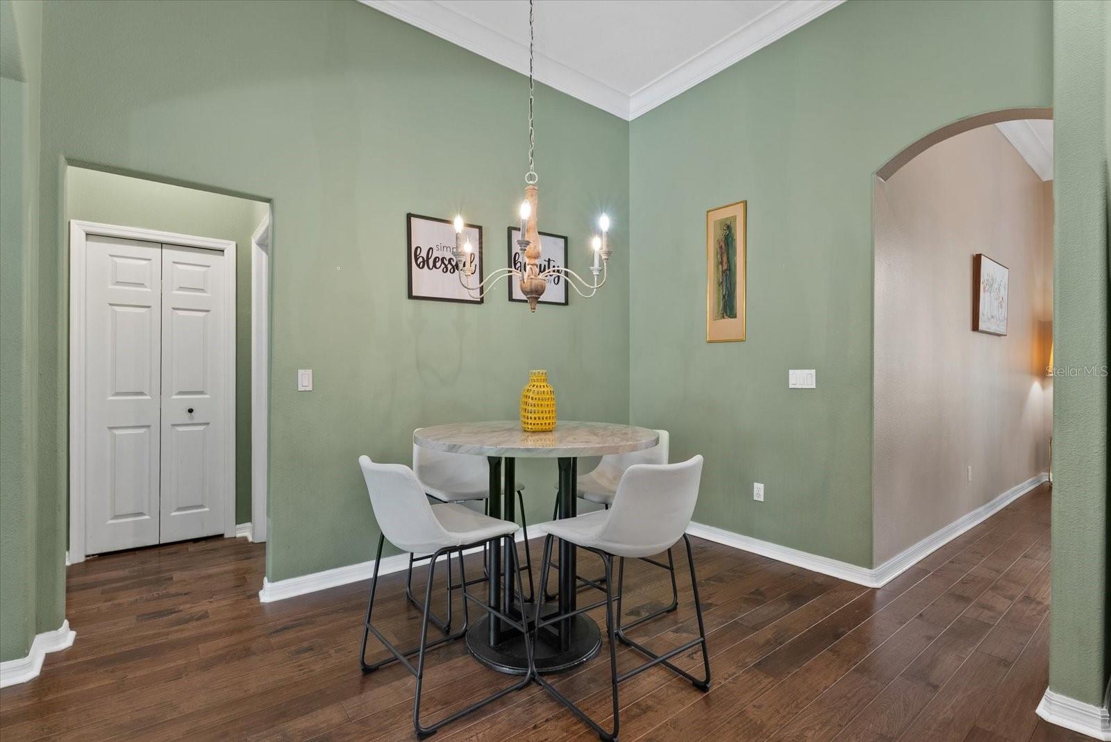 9145 Highland Ridge Way, Tampa, FL 33647
