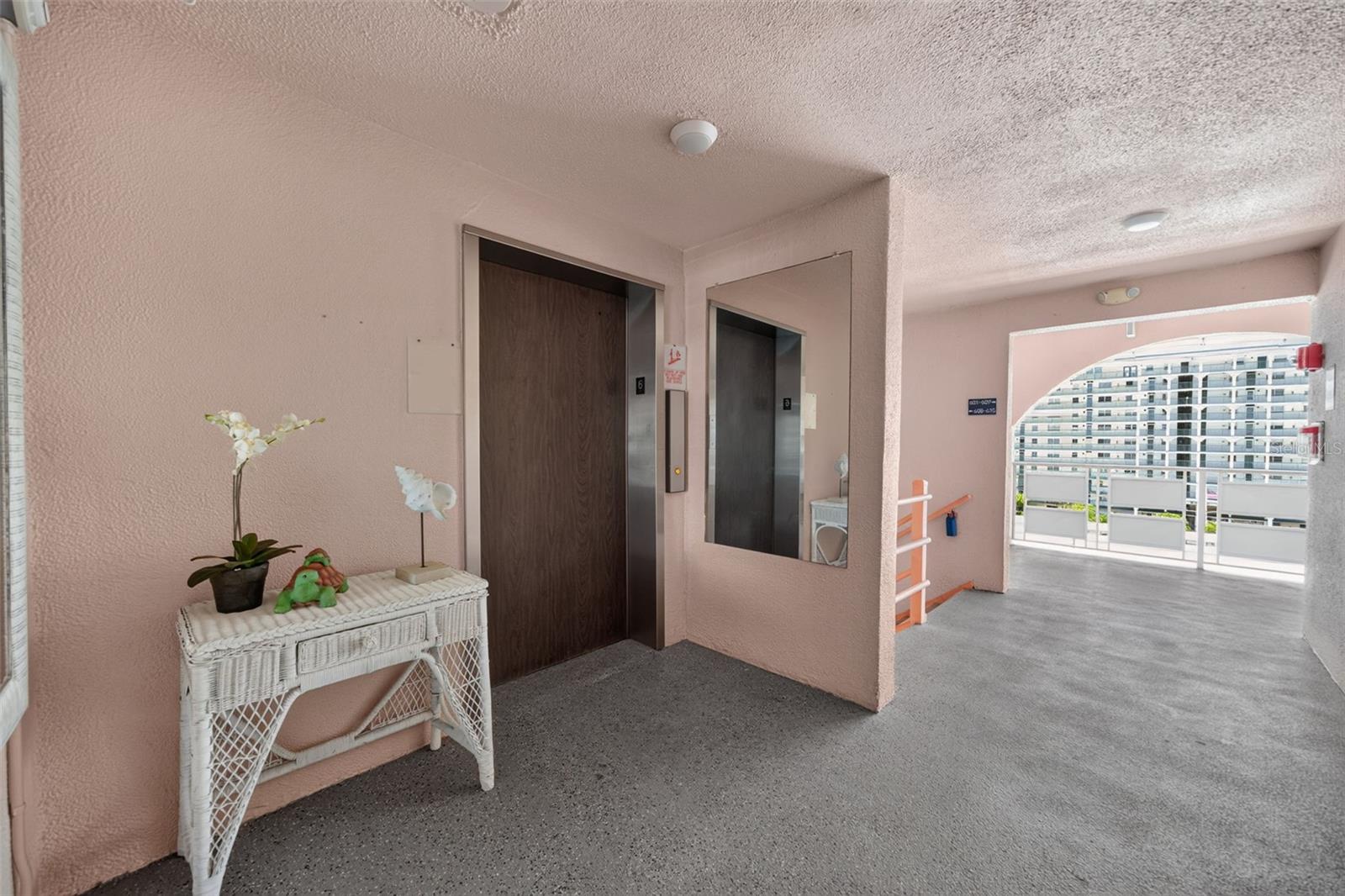 6025 Shore Unit 602, Gulfport, FL 33707