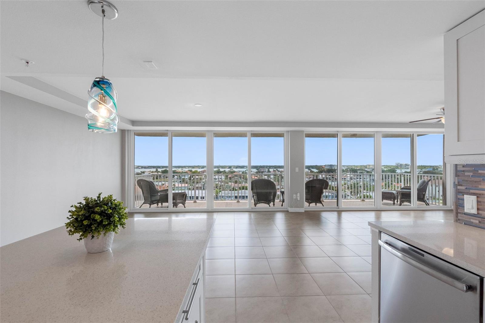223 Island Unit 7f, Clearwater Beach, FL 33767