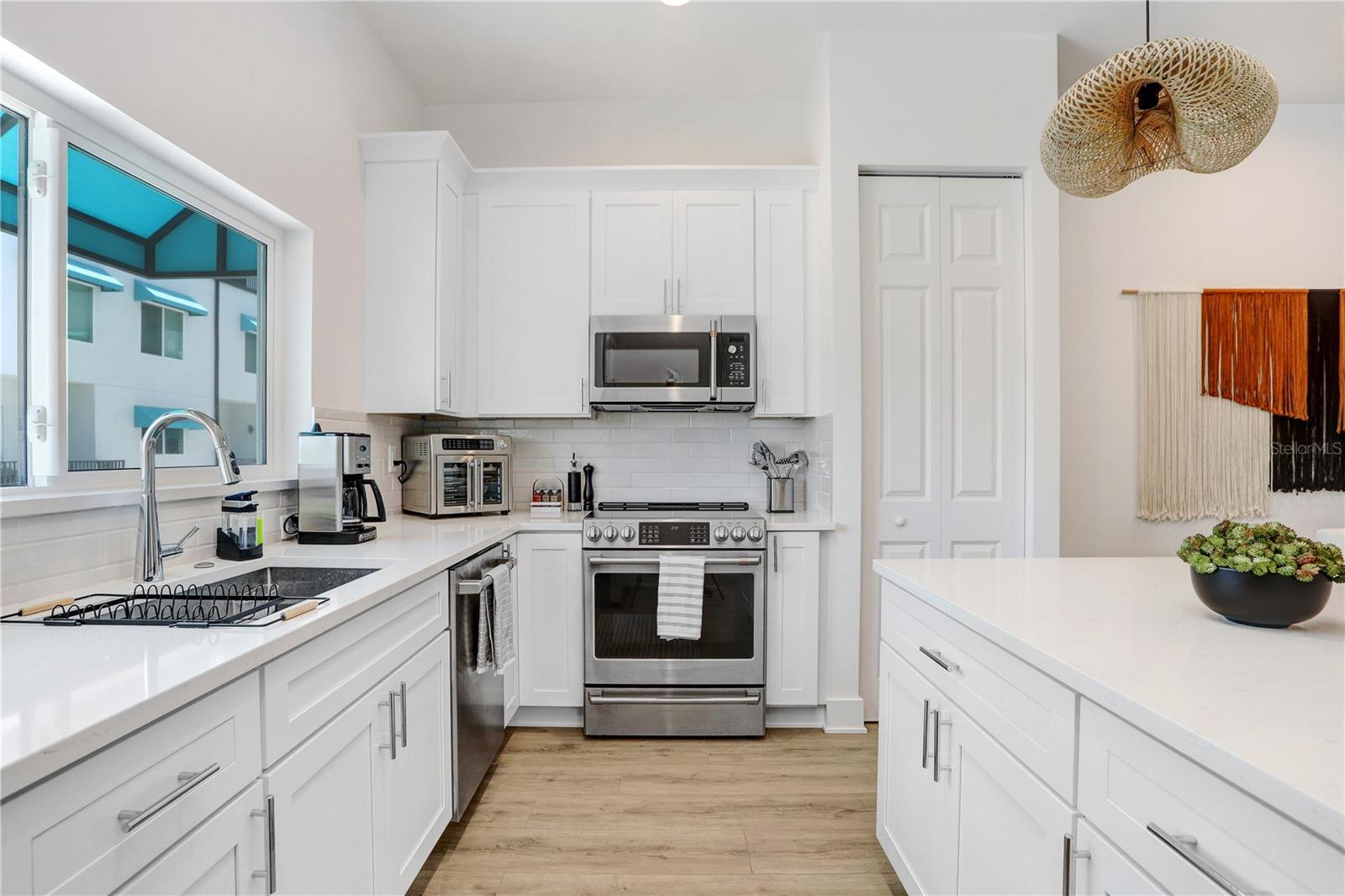 15405 Gulf Unit B4, St Petersburg, FL 33708