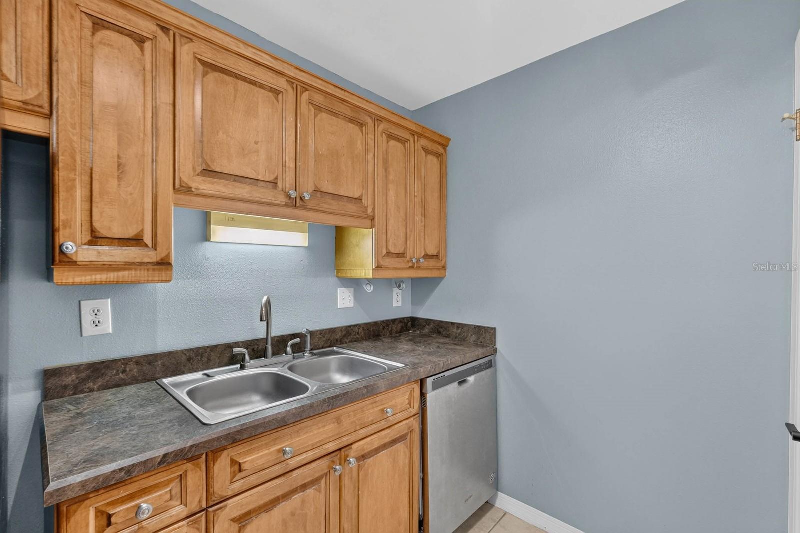 1600 Big Tree Unit K1, Daytona Beach, FL 32119