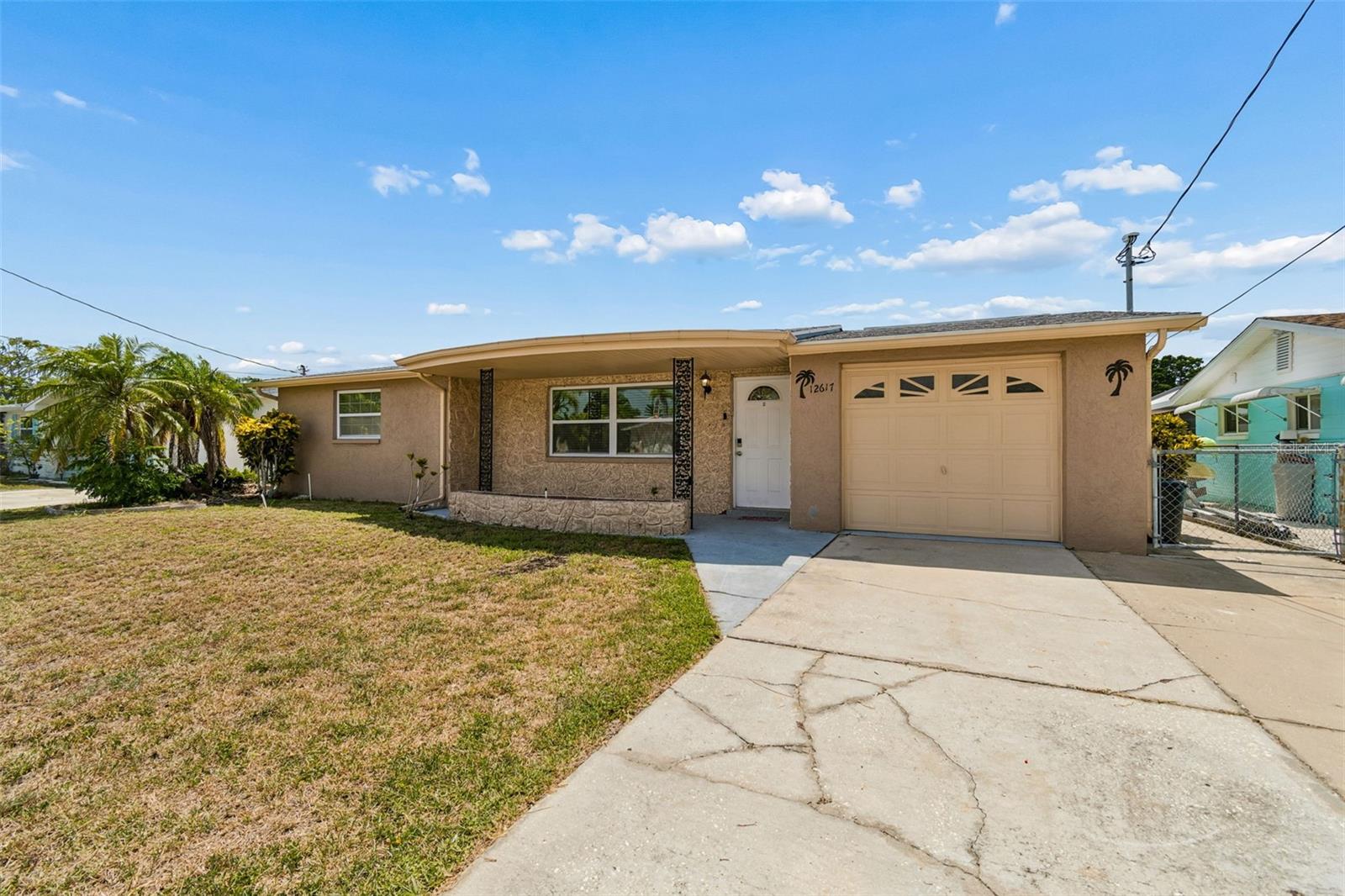 12617 4th, Hudson, FL 34667