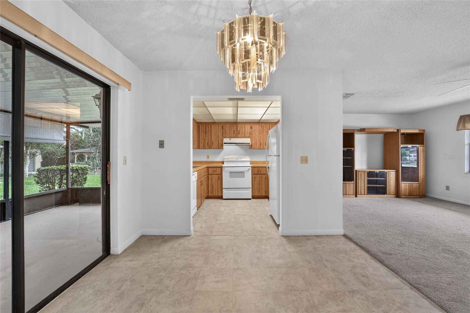 610 Fourth, Lady Lake, FL 32159
